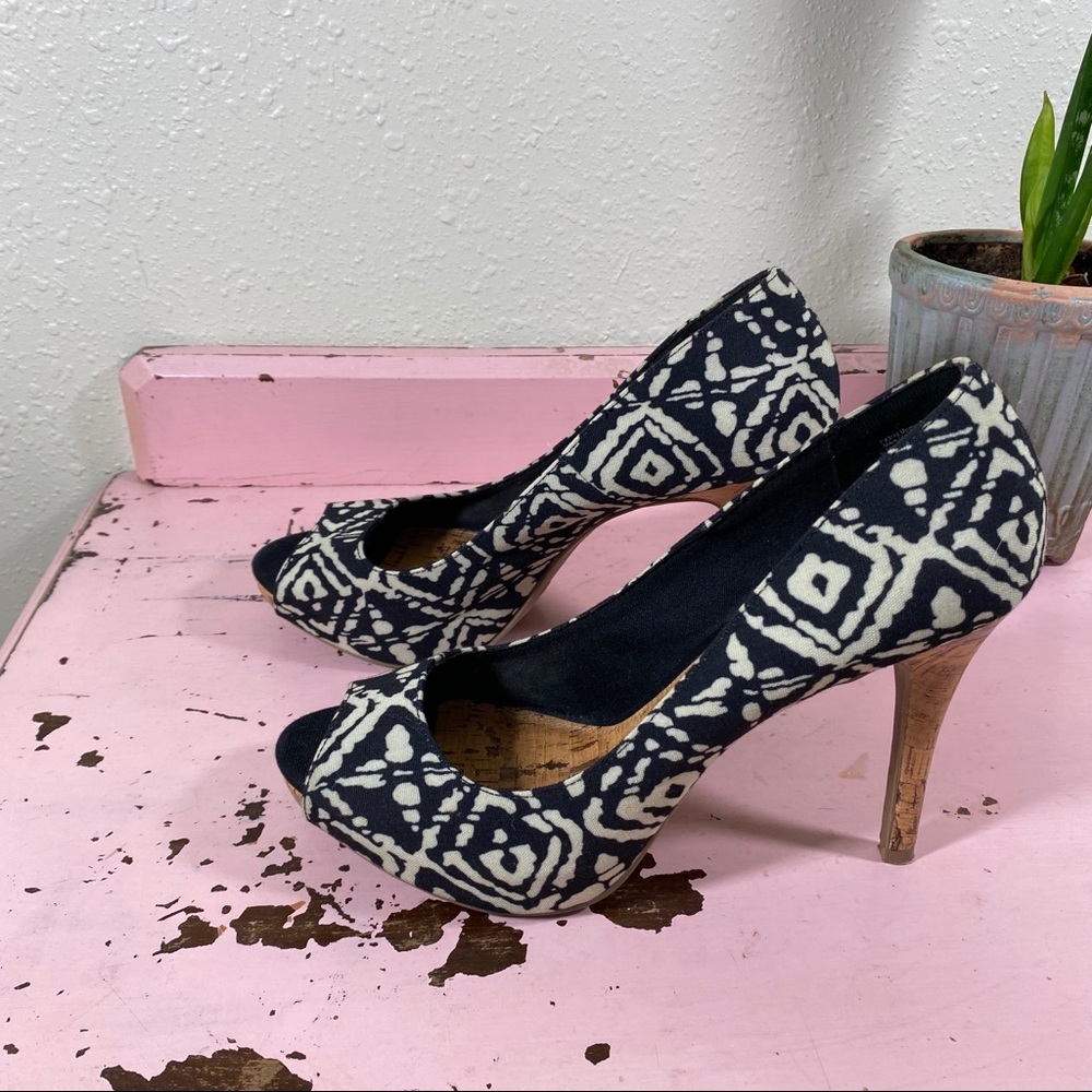 Christina Siriano Shoes Heels Cork Stiletto Woman’s black & Cream print Shoes